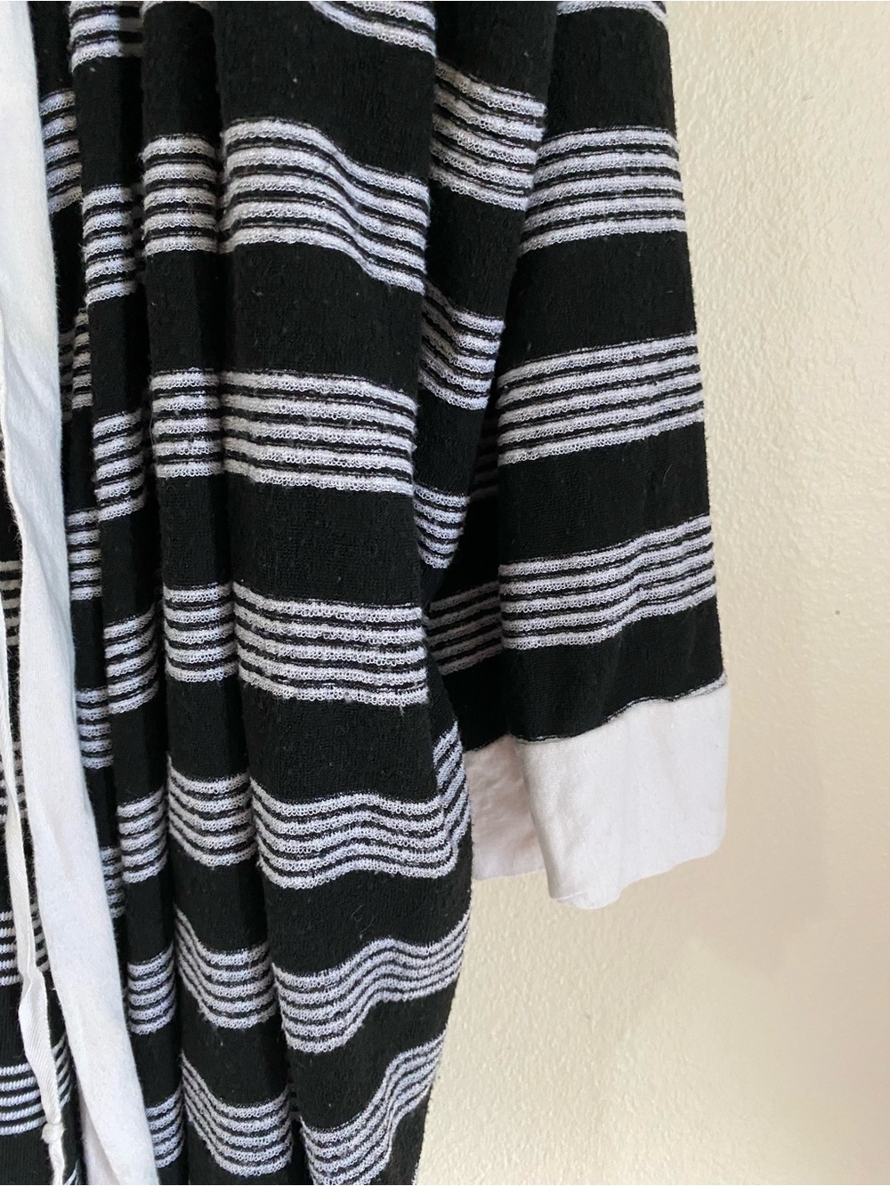 Cacique Lane Bryant Black and White Striped Terry Robe 26/28 - Picture 6 of 10